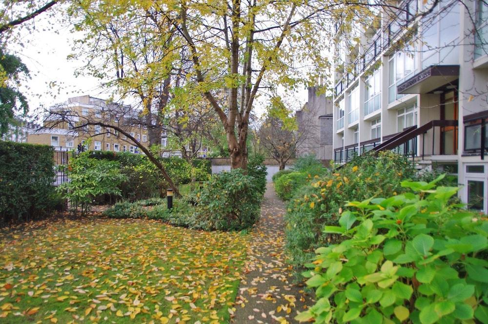 The London Agent West London Studios Экстерьер фото
